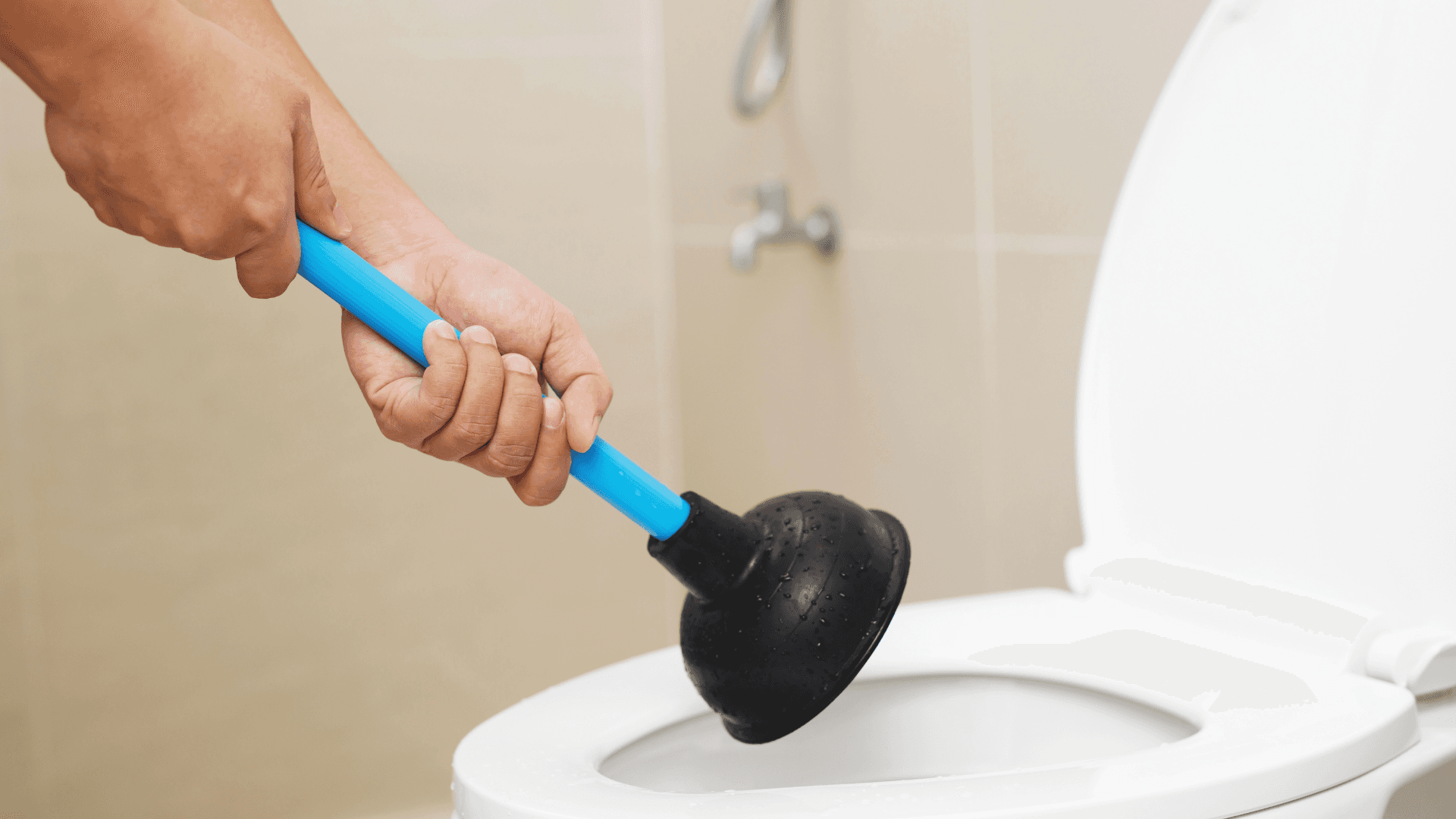 Débouchage WC : déboucher soi-même sans plombier